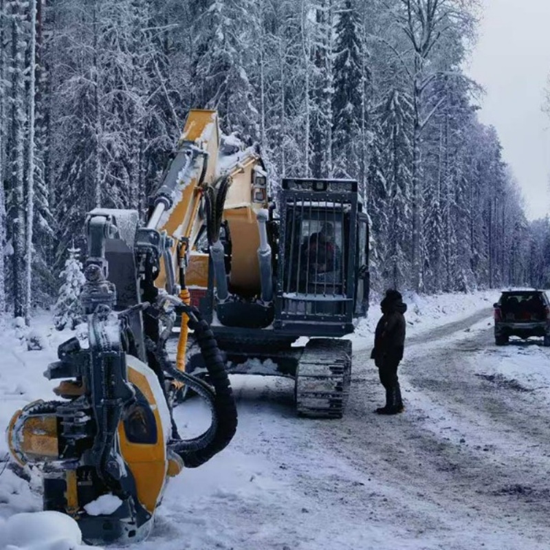 Heavy Equipment And Machinery - Heavy Duty Automatic Wood Cutting Equipment